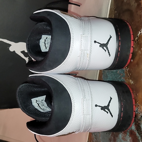 2012. Air Jordan 1 retro '97. Men's size 13. 9/10 condition. W/OG box. - Picture 9 of 16